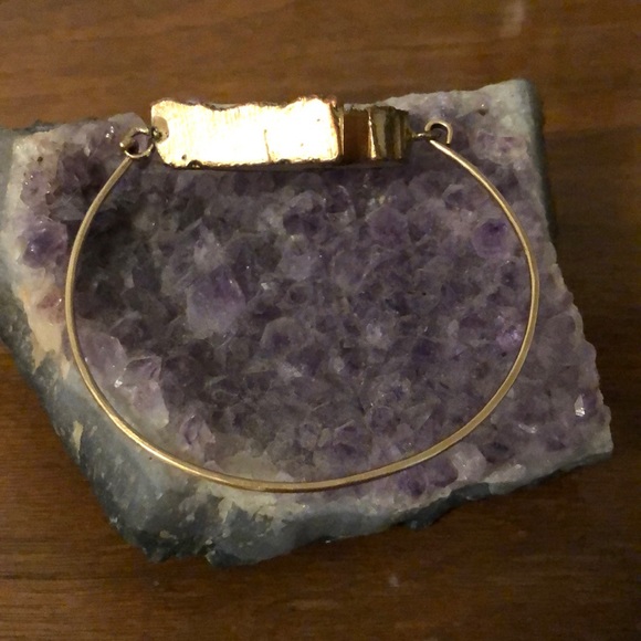 Anthropologie Quartz Arrowhead Gold Bangle - Picture 3 of 3